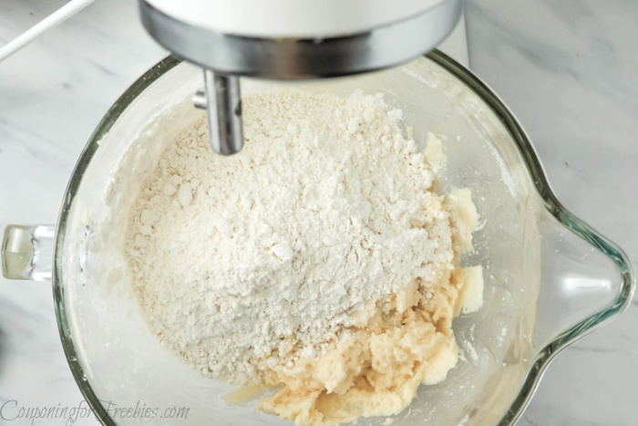 Flour mixing with butter mixture